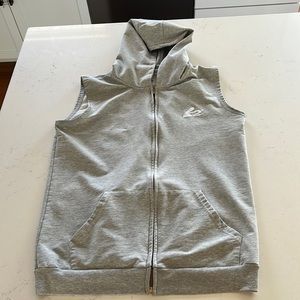 Ouber hooded cut off shirt